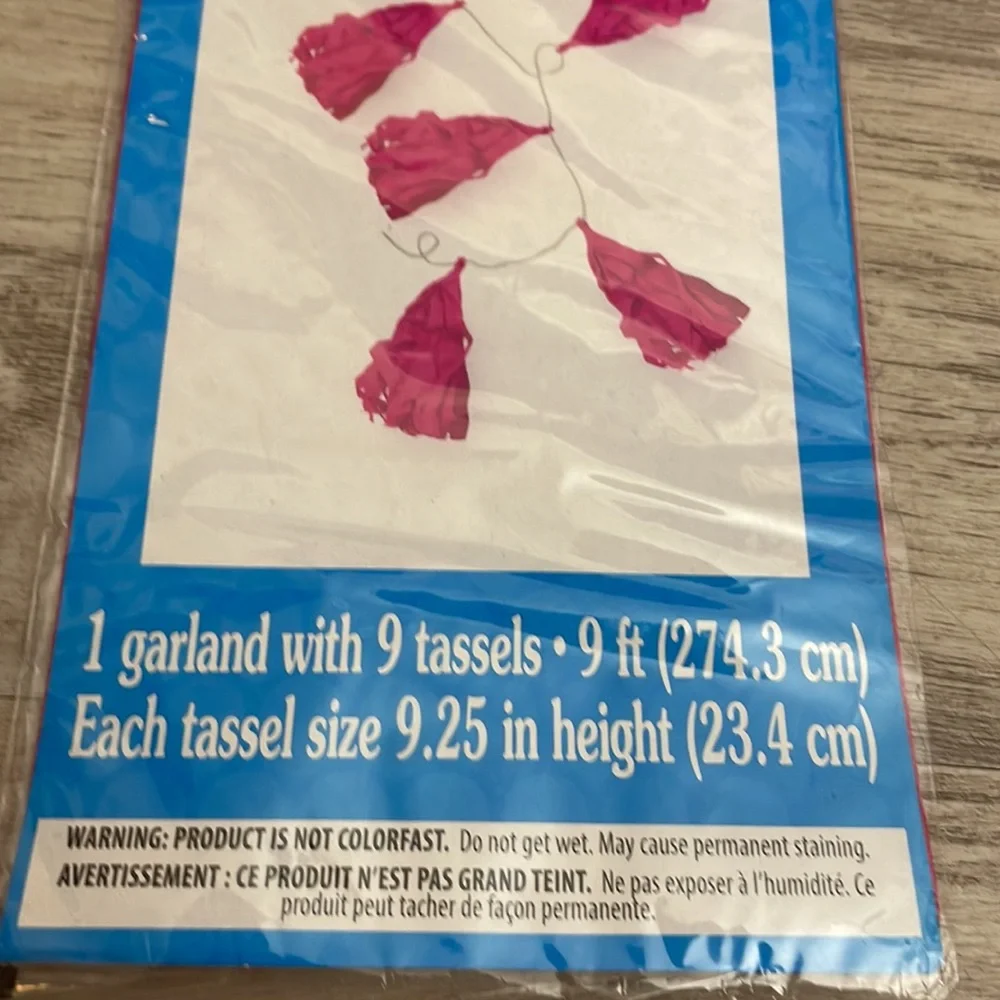 **FREE Added to Any Bundle** New In Package Pink Tissue Tassel Garland